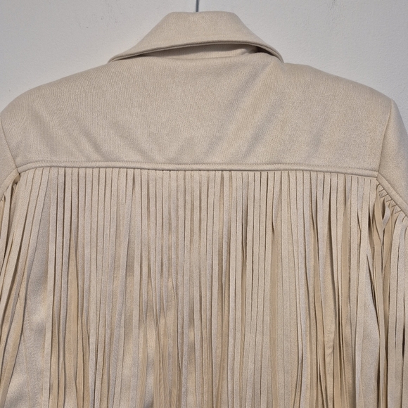 Wisteria Lane Faux Suede Cropped Fringed Jacket Beige Woman’s Sz M NWT - Picture 8 of 14
